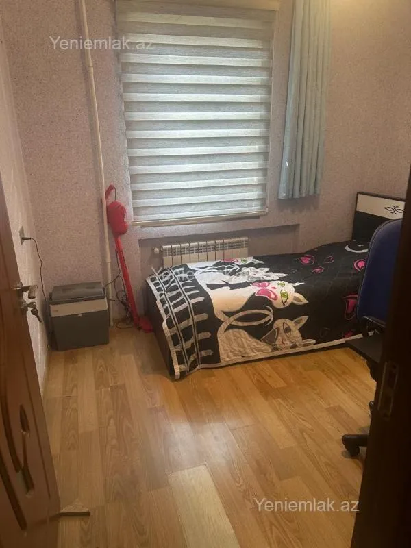 Satılır 3 otaqlı köhnə tikili 70 m²