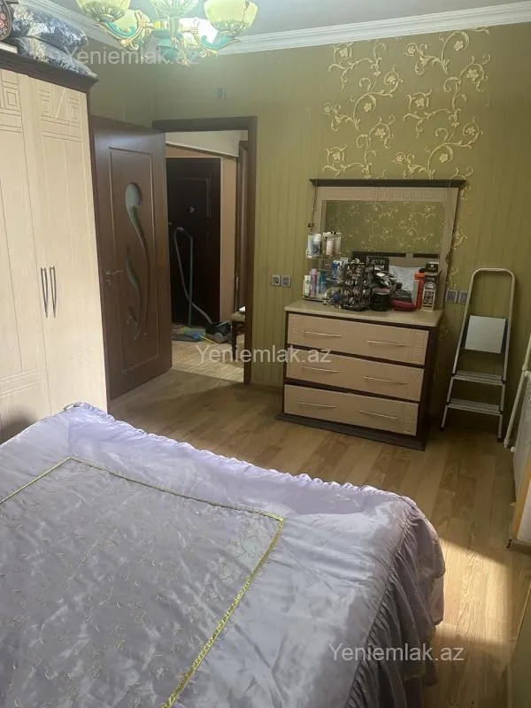 Satılır 3 otaqlı köhnə tikili 70 m²