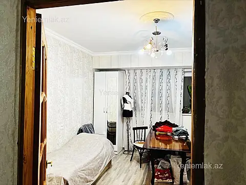 Satılır 3 otaqlı köhnə tikili 100 m²