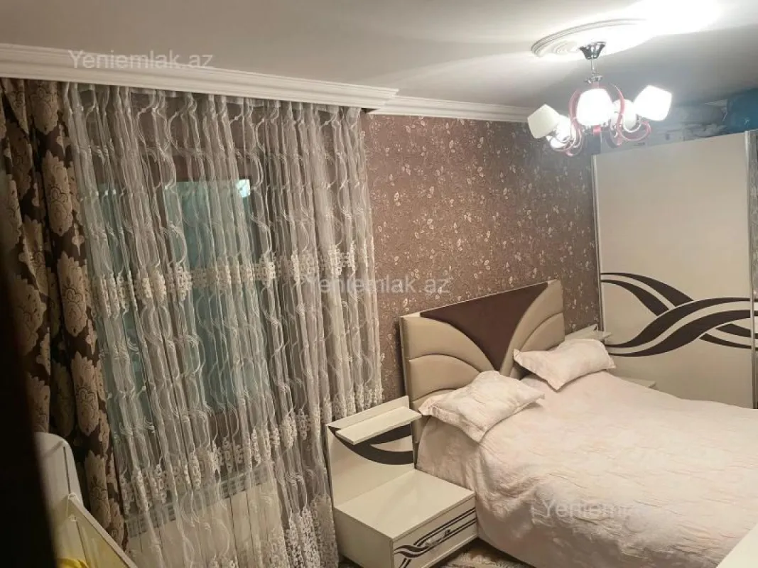 Satılır 2 otaqlı köhnə tikili 65 m²