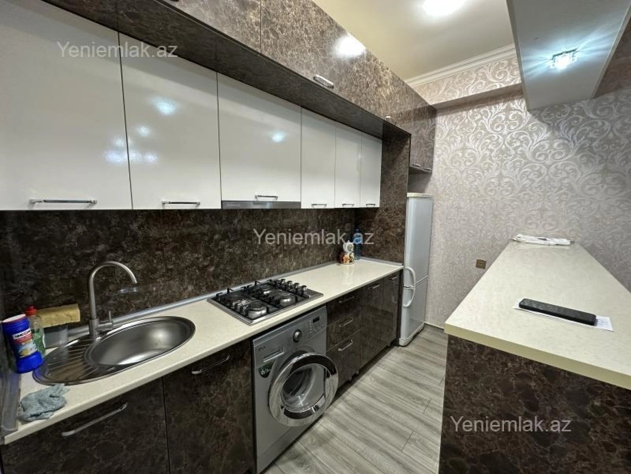 Satılır 2 otaqlı yeni tikili 70 m²