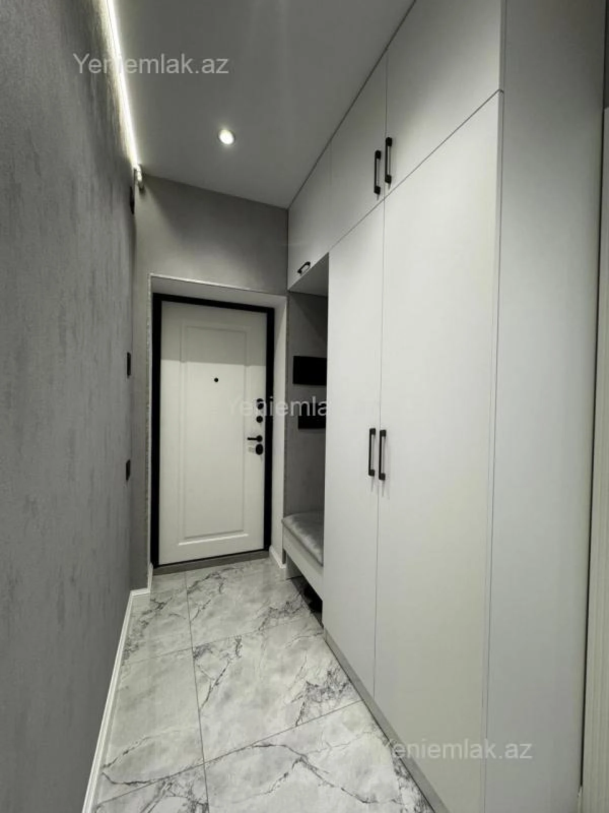 Satılır 3 otaqlı köhnə tikili 100 m²