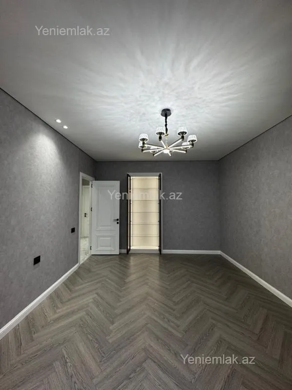 Satılır 3 otaqlı köhnə tikili 100 m²