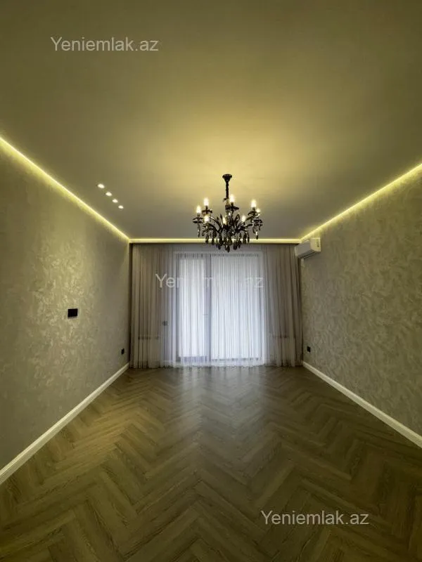 Satılır 3 otaqlı köhnə tikili 100 m²