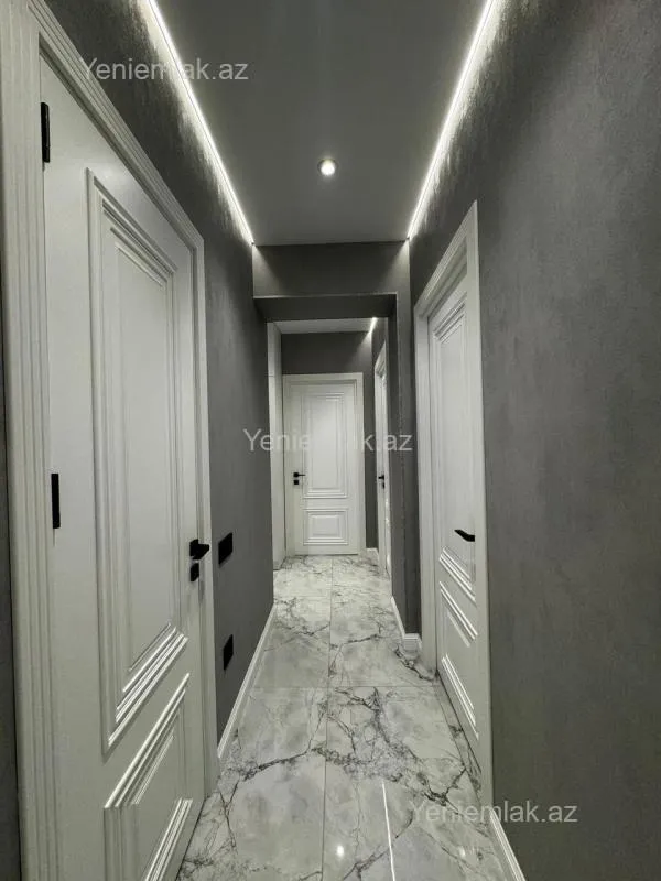 Satılır 3 otaqlı köhnə tikili 100 m²