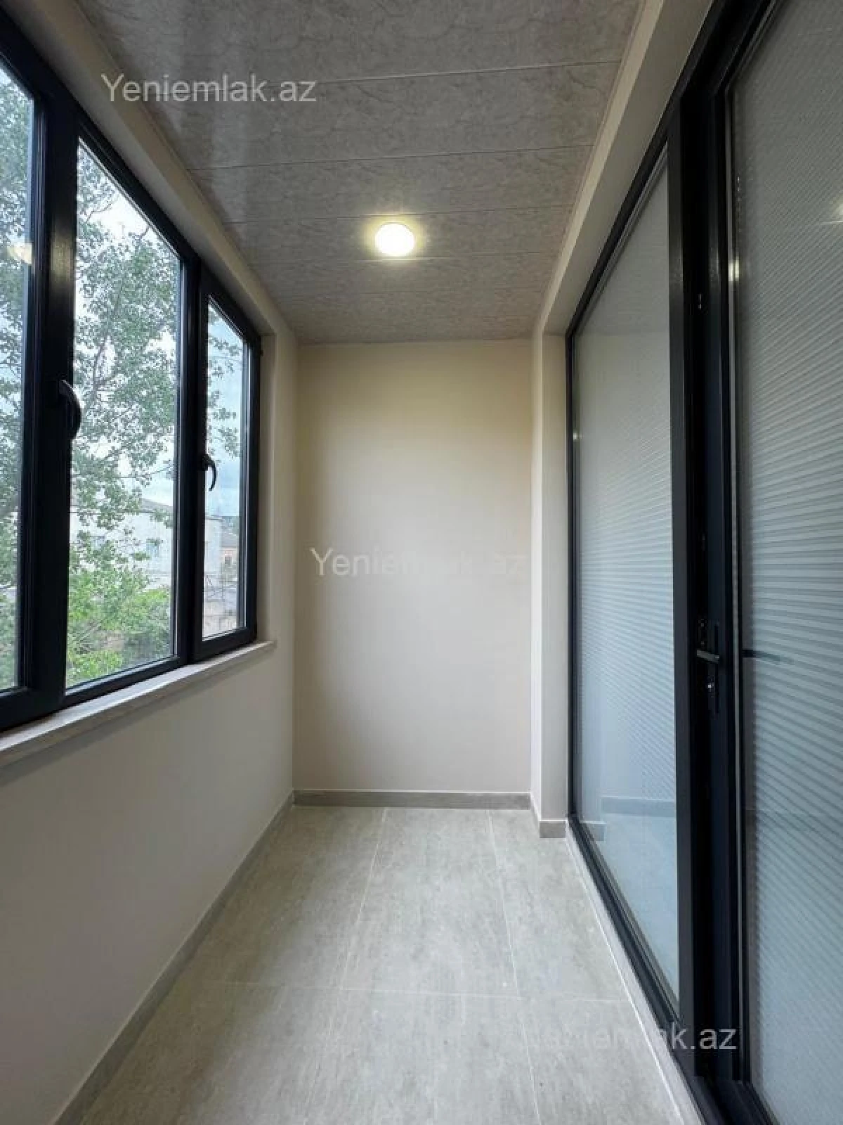 Satılır 3 otaqlı köhnə tikili 100 m²