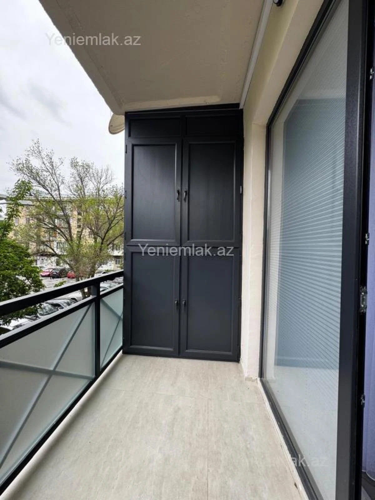 Satılır 3 otaqlı köhnə tikili 100 m²