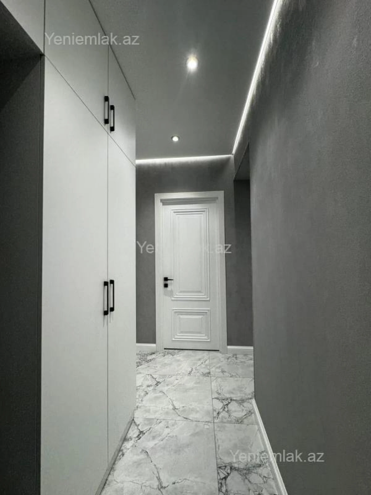 Satılır 3 otaqlı köhnə tikili 100 m²