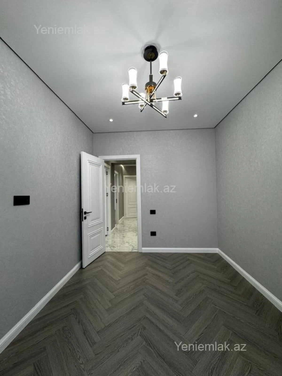 Satılır 3 otaqlı köhnə tikili 100 m²