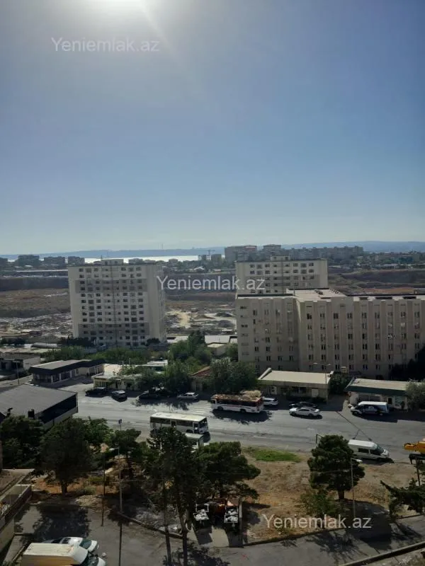 Satılır 4 otaqlı köhnə tikili 105 m²