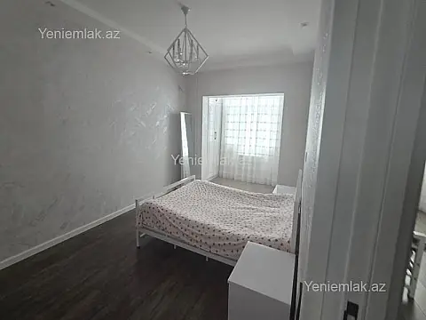 Satılır 4 otaqlı köhnə tikili 105 m²