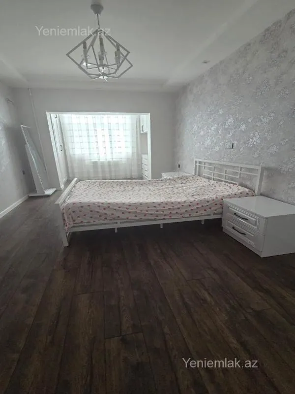 Satılır 4 otaqlı köhnə tikili 105 m²