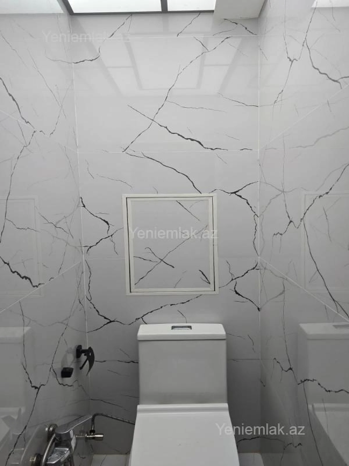 Satılır 4 otaqlı köhnə tikili 105 m²