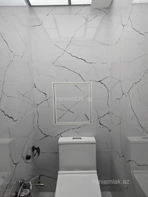 Satılır 4 otaqlı köhnə tikili 105 m²