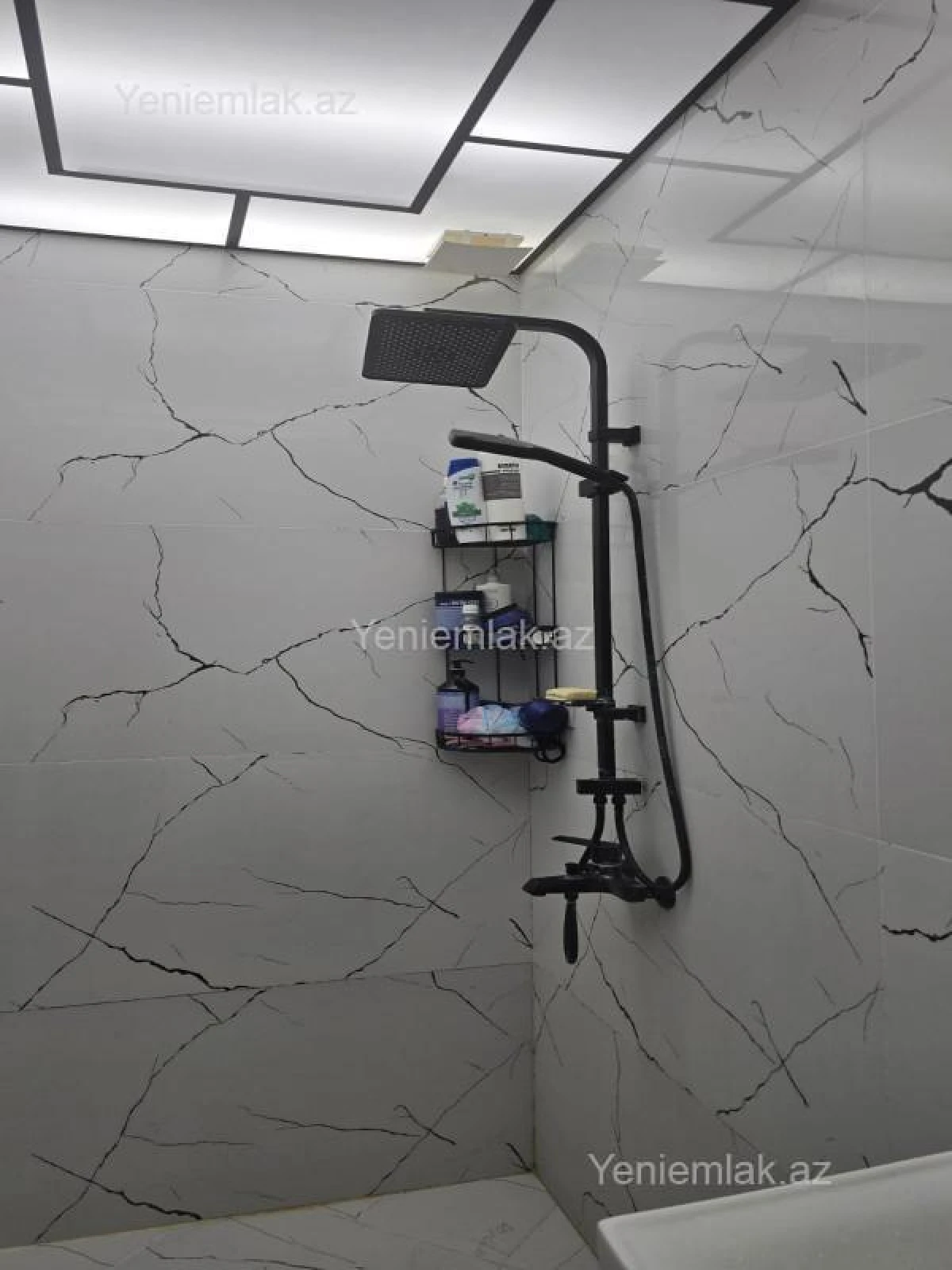 Satılır 4 otaqlı köhnə tikili 105 m²