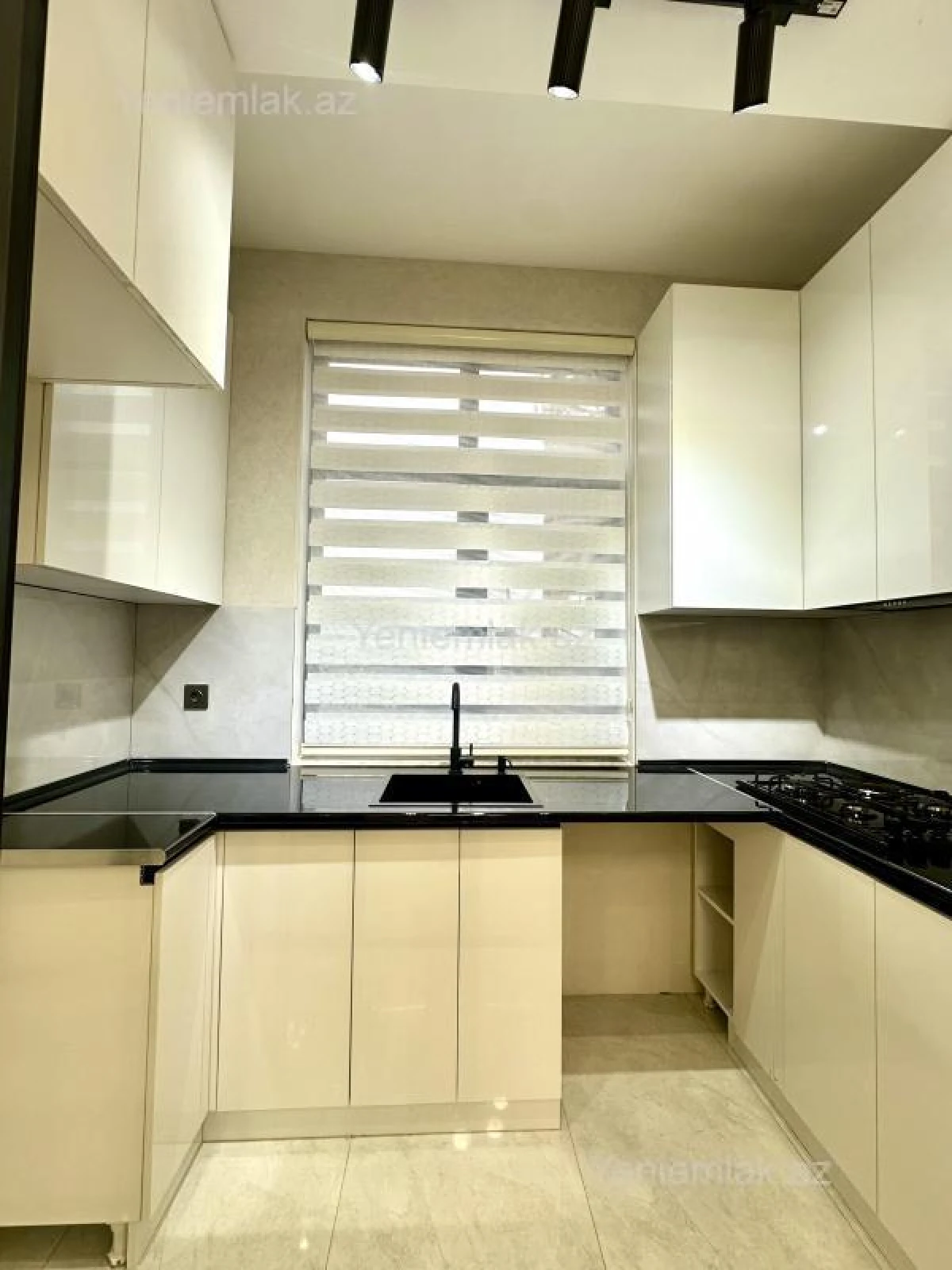 Satılır 2 otaqlı yeni tikili 40 m²