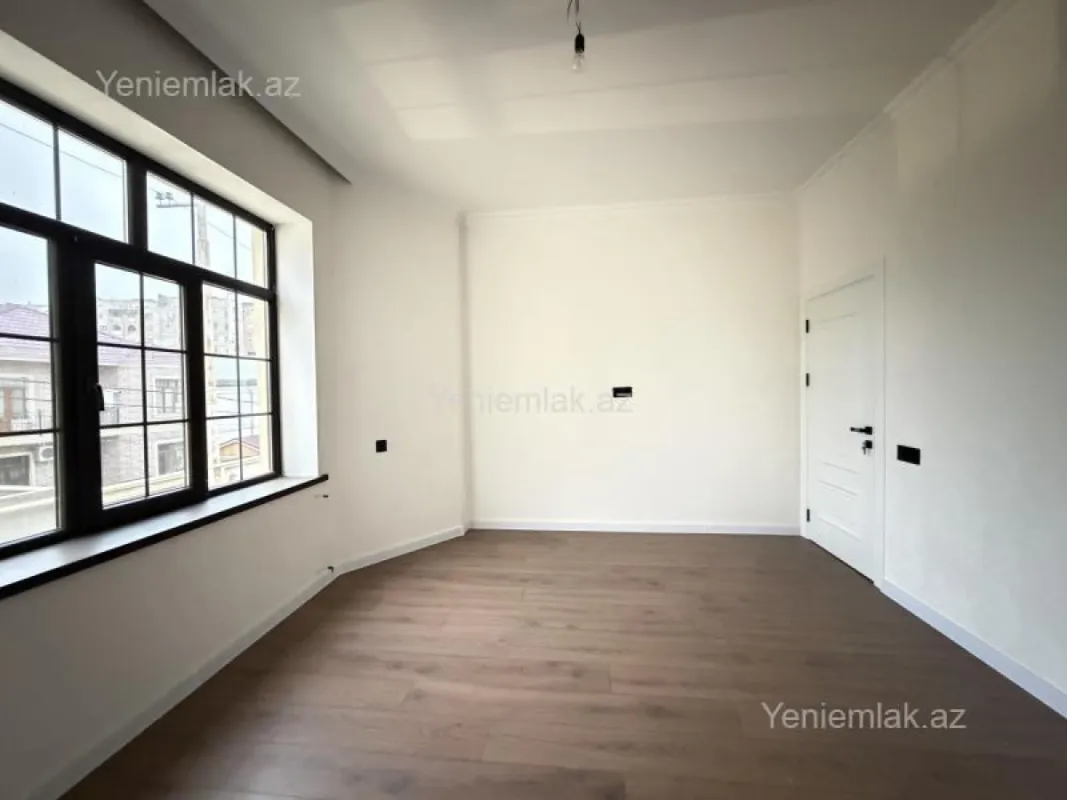 Satılır 5 otaqlı həyət evi 200 m²