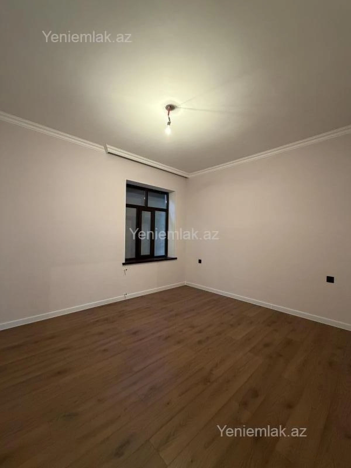 Satılır 5 otaqlı həyət evi 200 m²