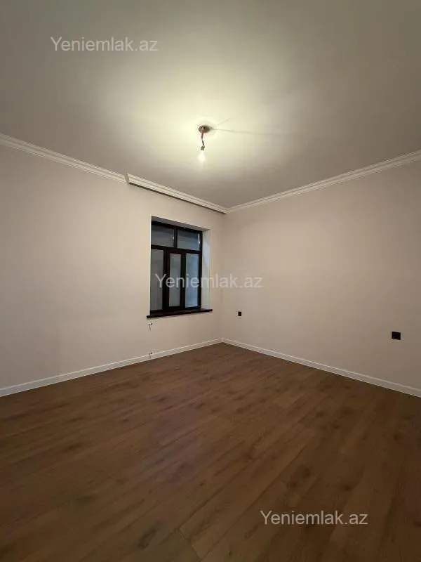 Satılır 5 otaqlı həyət evi 200 m²