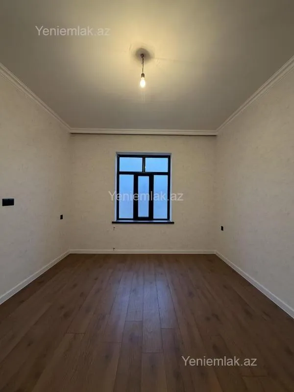 Satılır 5 otaqlı həyət evi 200 m²