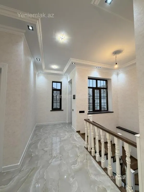 Satılır 5 otaqlı həyət evi 200 m²