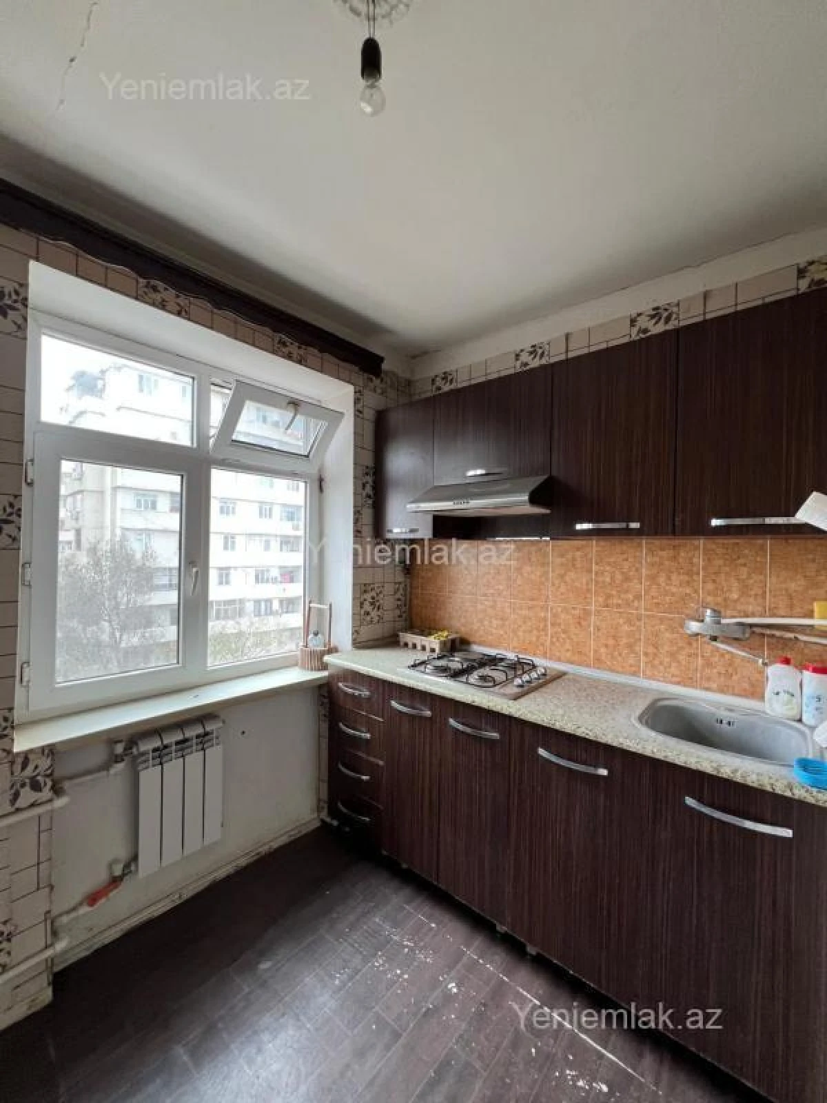 Satılır 1 otaqlı köhnə tikili 35 m²