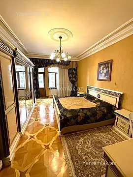 Satılır 5 otaqlı yeni tikili 250 m²