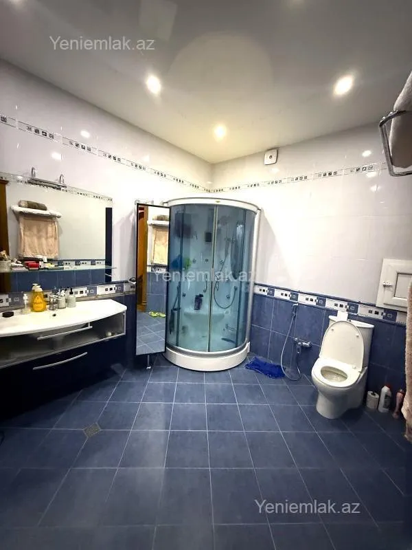 Satılır 5 otaqlı yeni tikili 250 m²