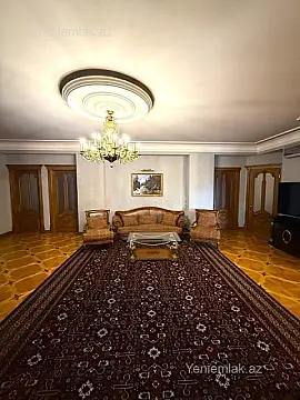 Satılır 5 otaqlı yeni tikili 250 m²