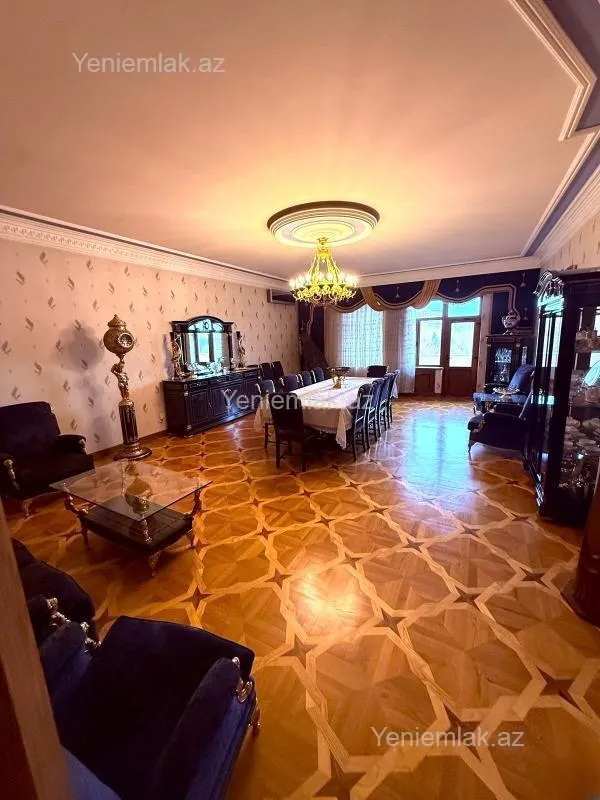 Satılır 5 otaqlı yeni tikili 250 m²