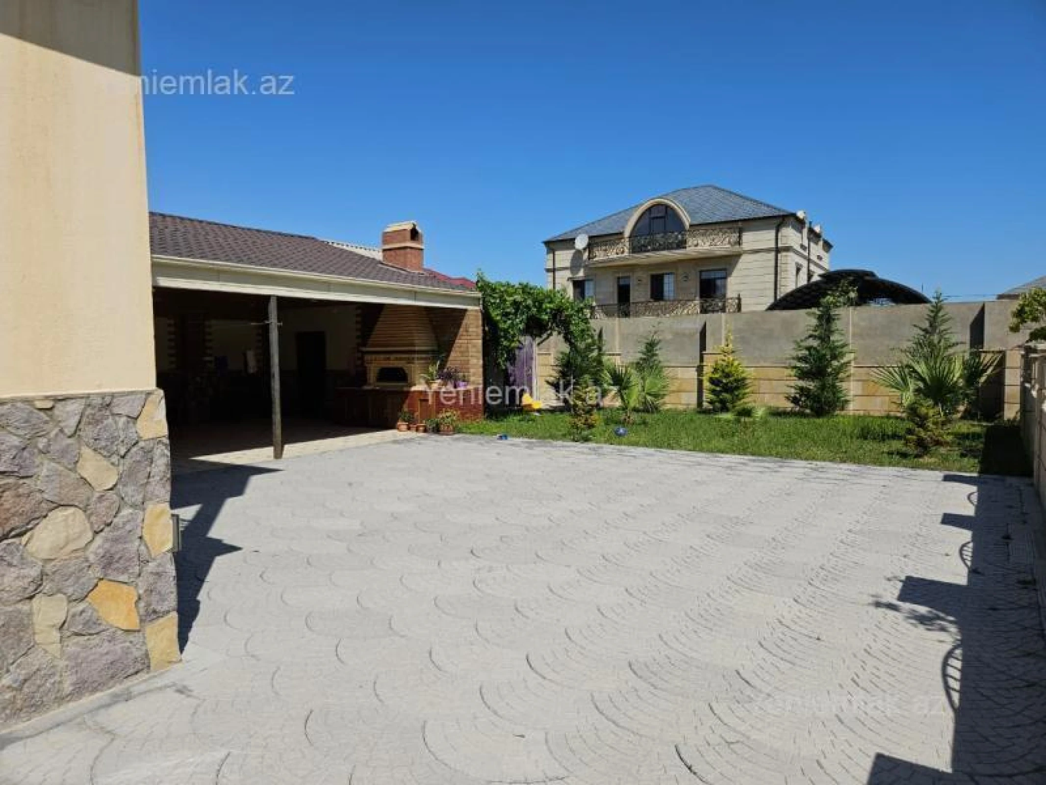 Satılır 6 otaqlı həyət evi 300 m²