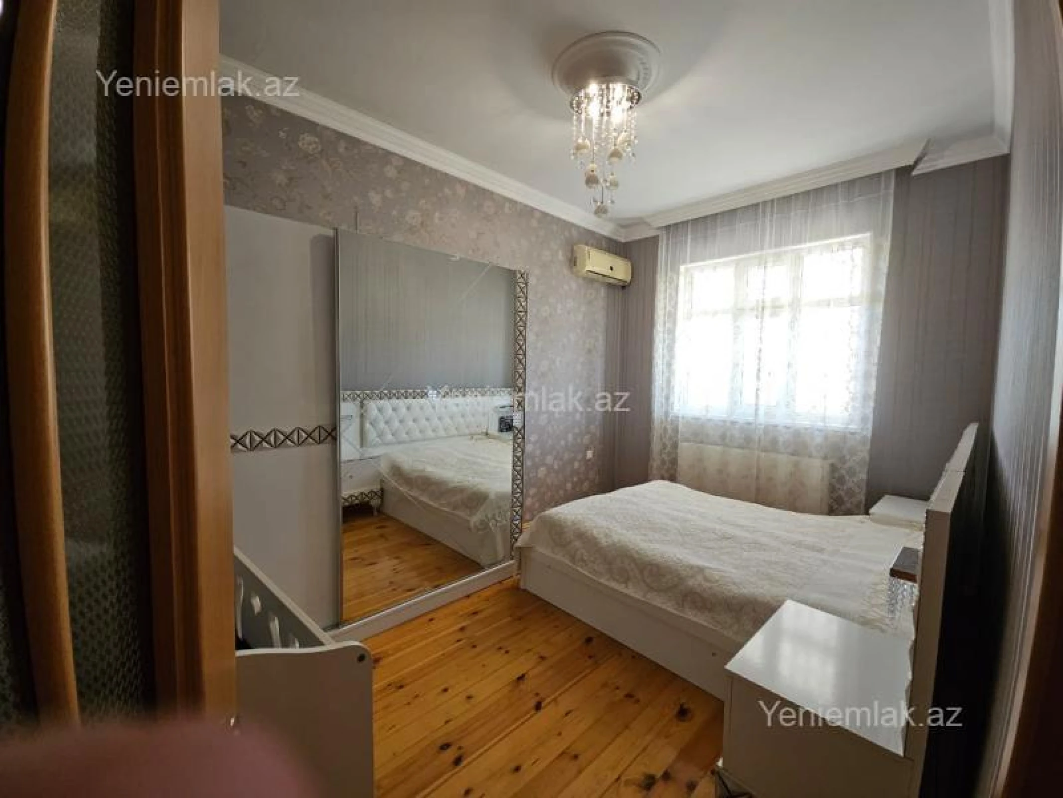 Satılır 6 otaqlı həyət evi 300 m²