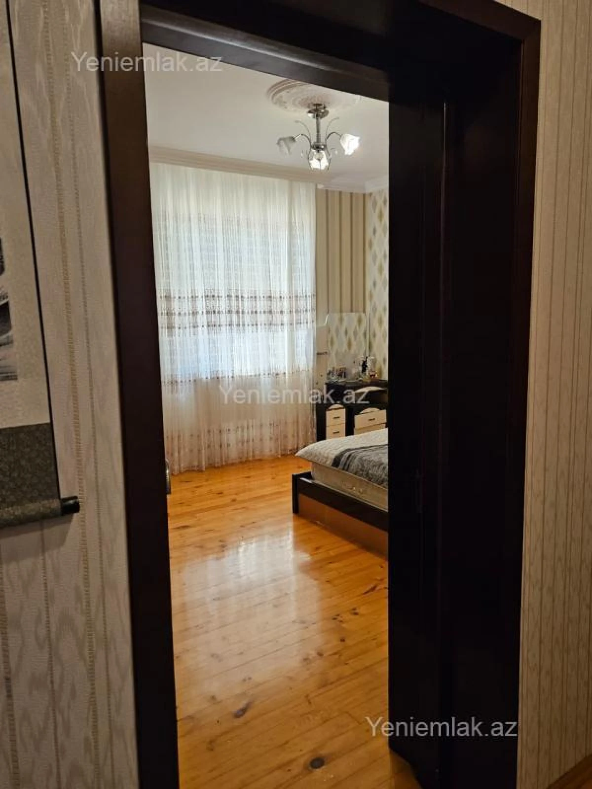Satılır 6 otaqlı həyət evi 300 m²