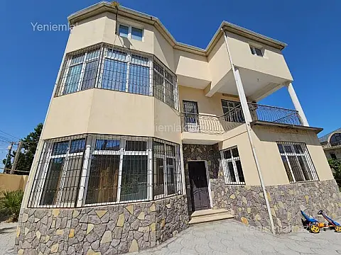 Satılır 6 otaqlı həyət evi 300 m² — Sumqayıt 6 otaq 300.00 m²