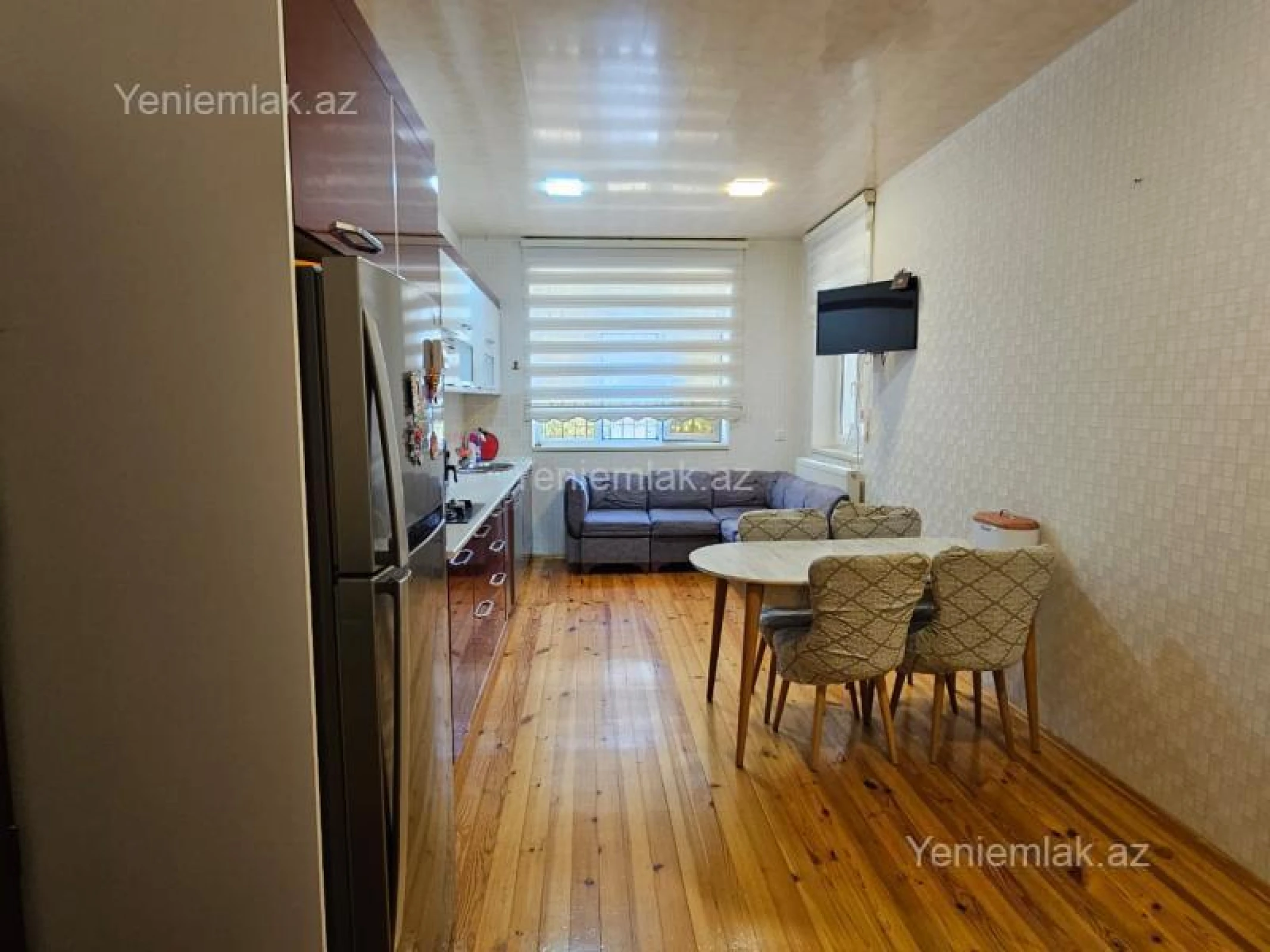 Satılır 6 otaqlı həyət evi 300 m²