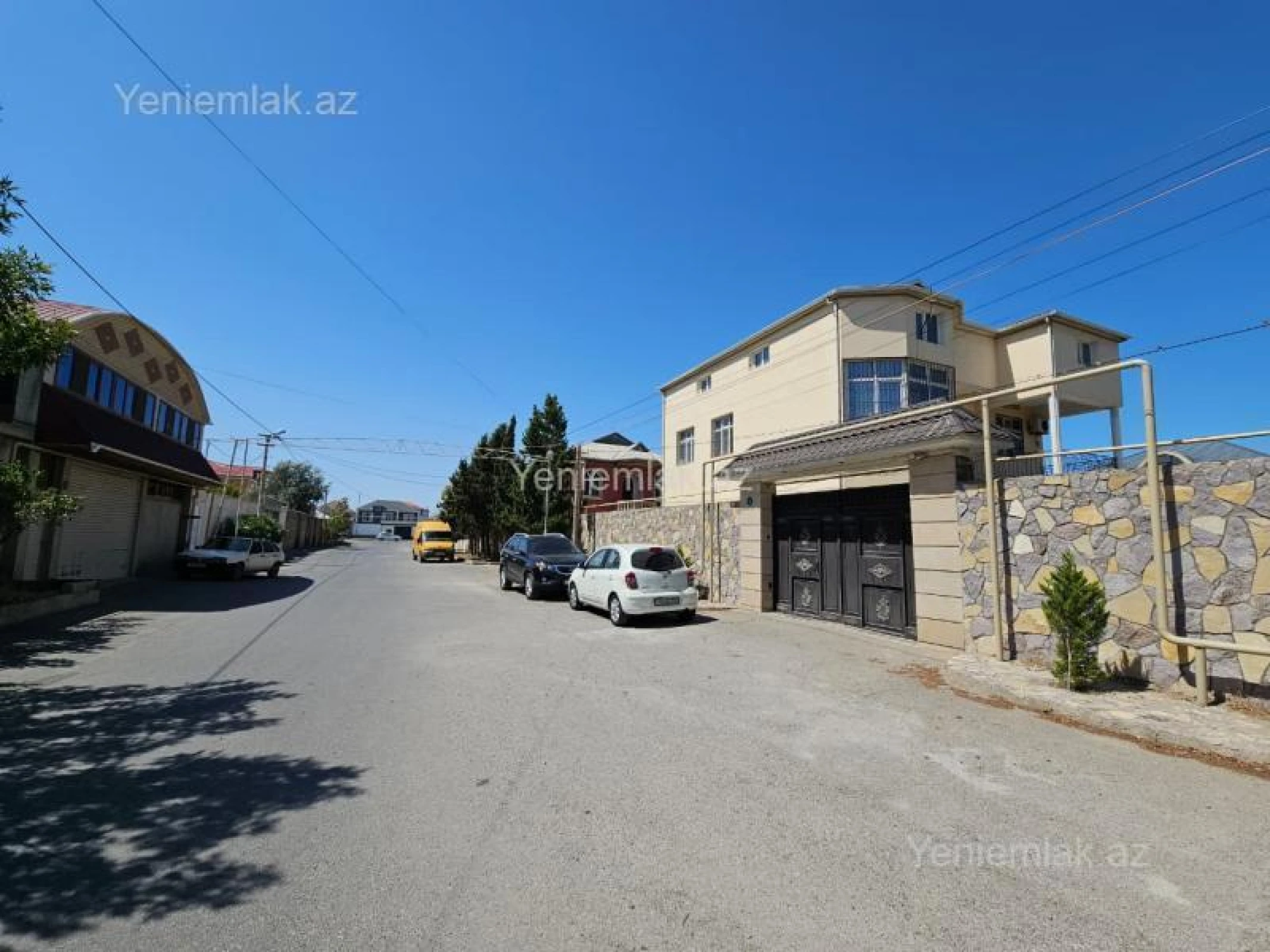 Satılır 6 otaqlı həyət evi 300 m²