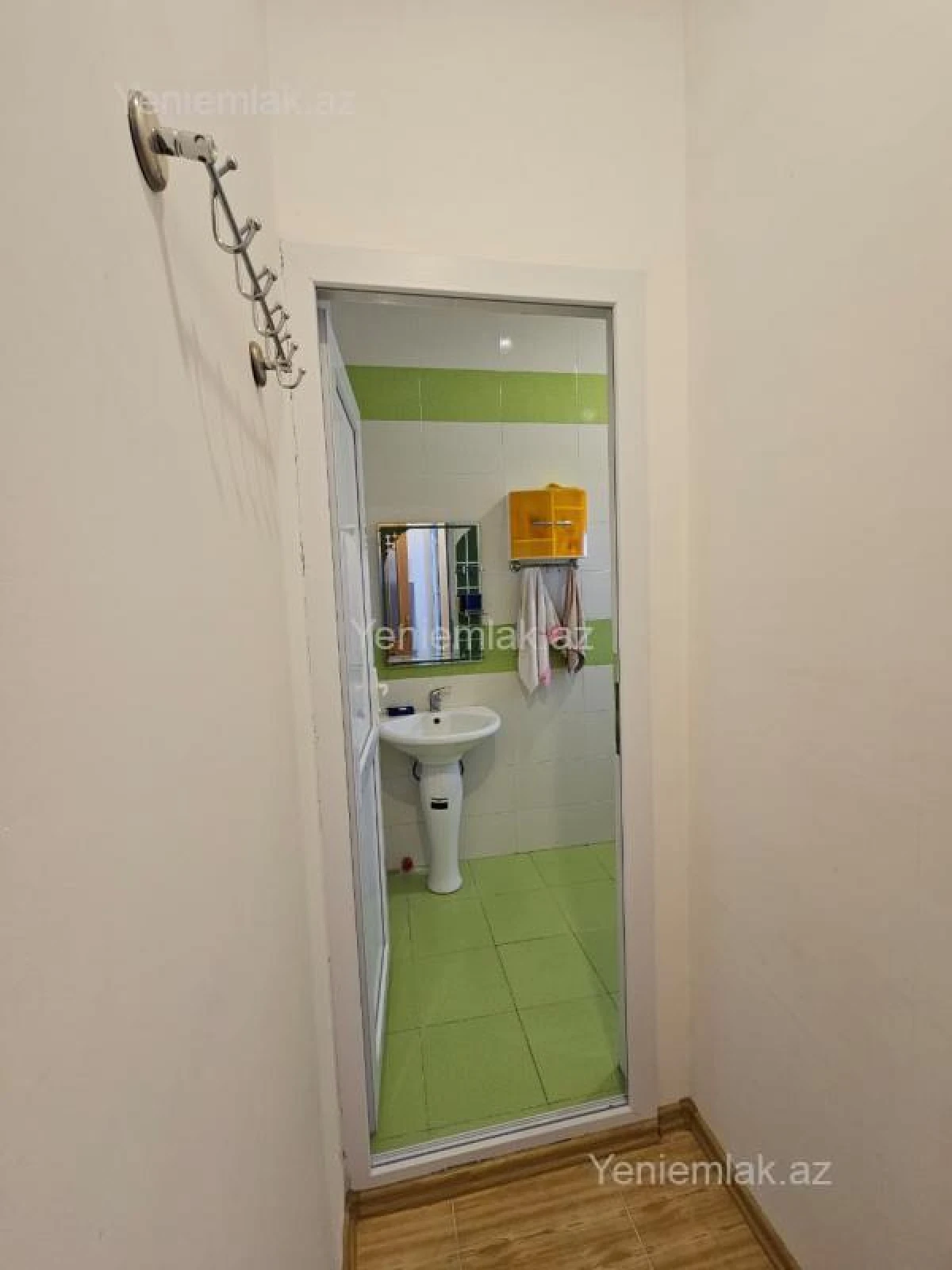 Satılır 6 otaqlı həyət evi 300 m²