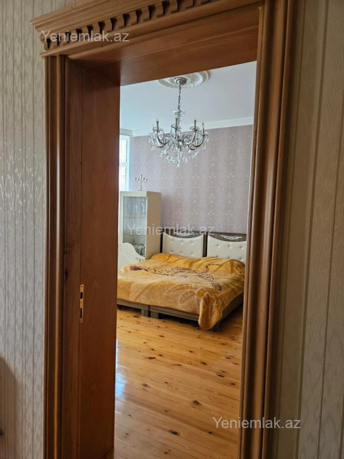 Satılır 6 otaqlı həyət evi 300 m²