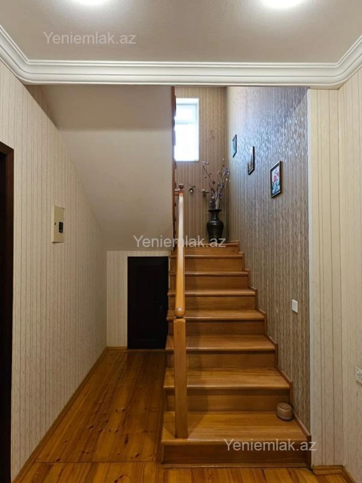 Satılır 6 otaqlı həyət evi 300 m²