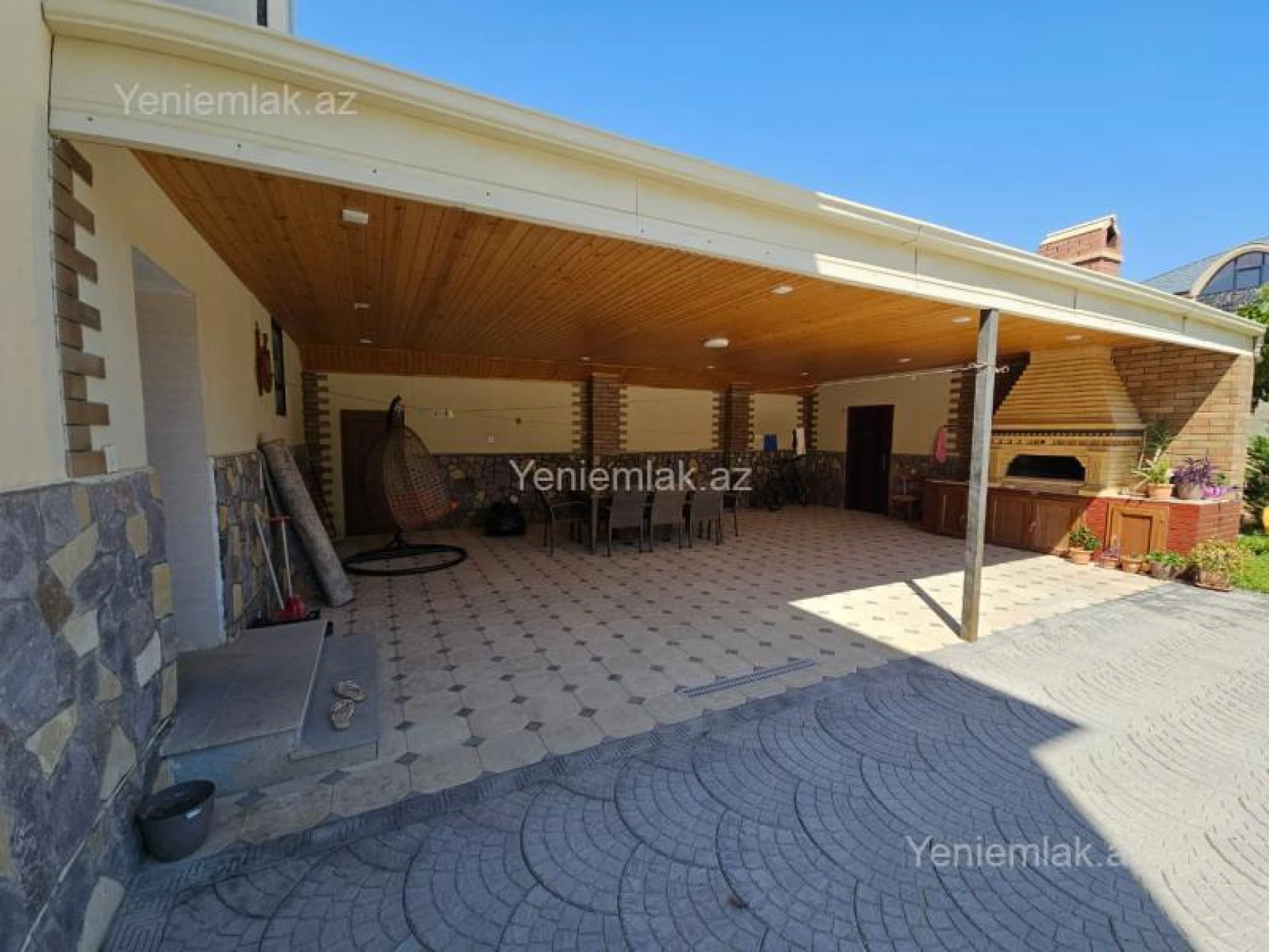 Satılır 6 otaqlı həyət evi 300 m²