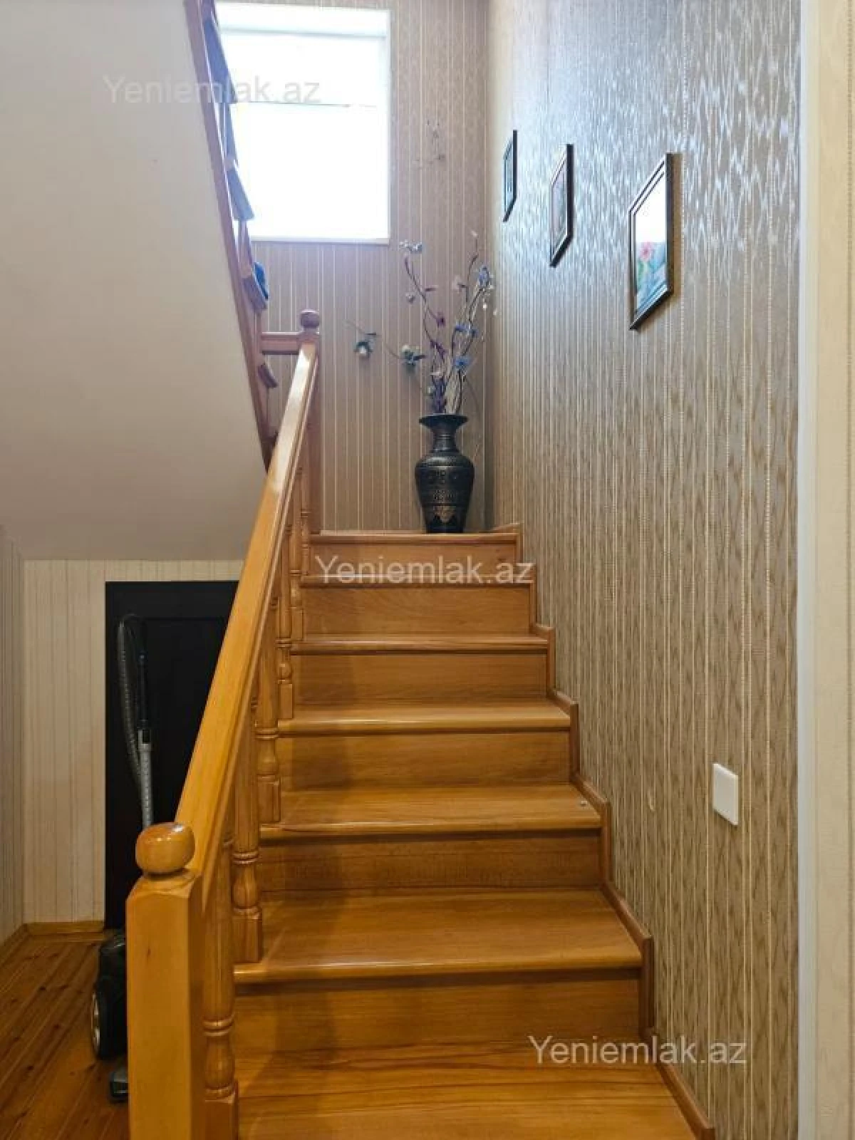 Satılır 6 otaqlı həyət evi 300 m²