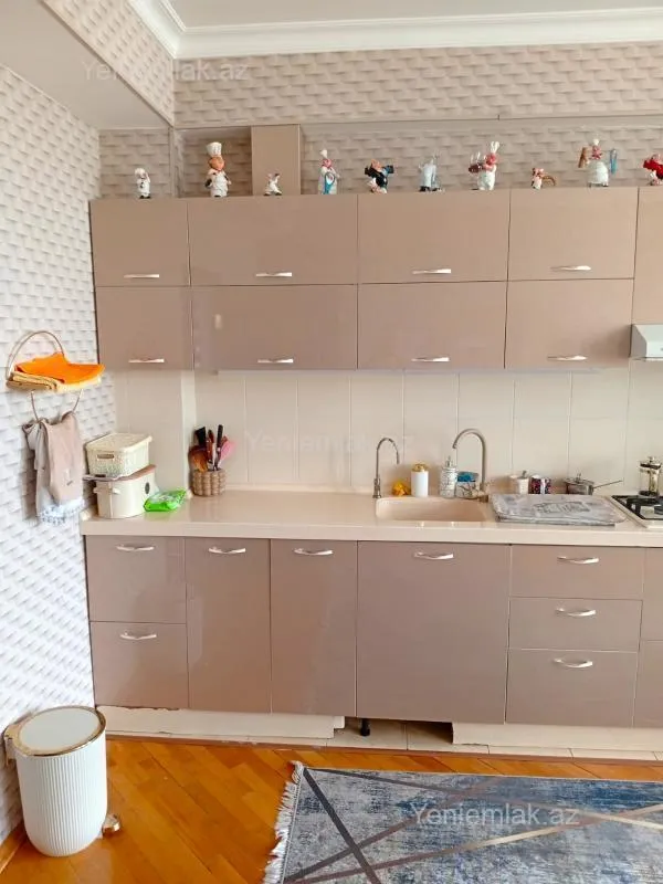 Satılır 3 otaqlı yeni tikili 135 m²