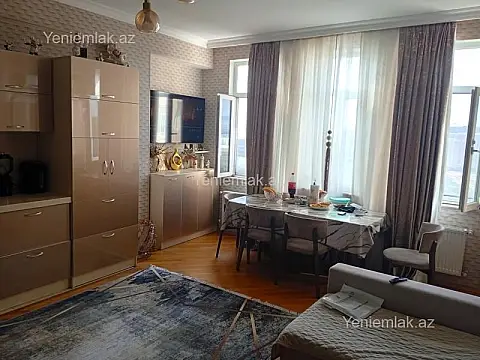 Satılır 3 otaqlı yeni tikili 135 m²