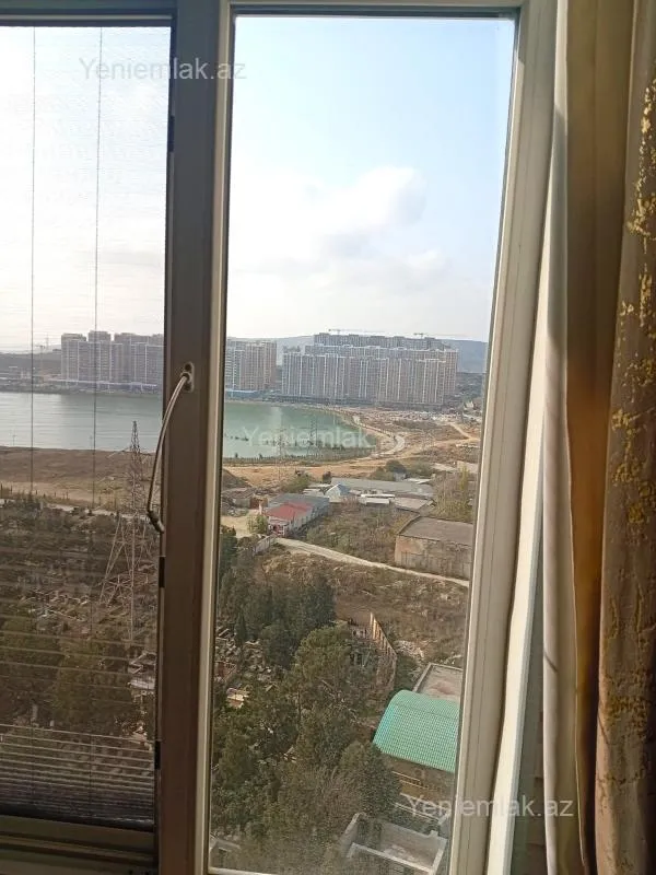 Satılır 3 otaqlı yeni tikili 135 m²