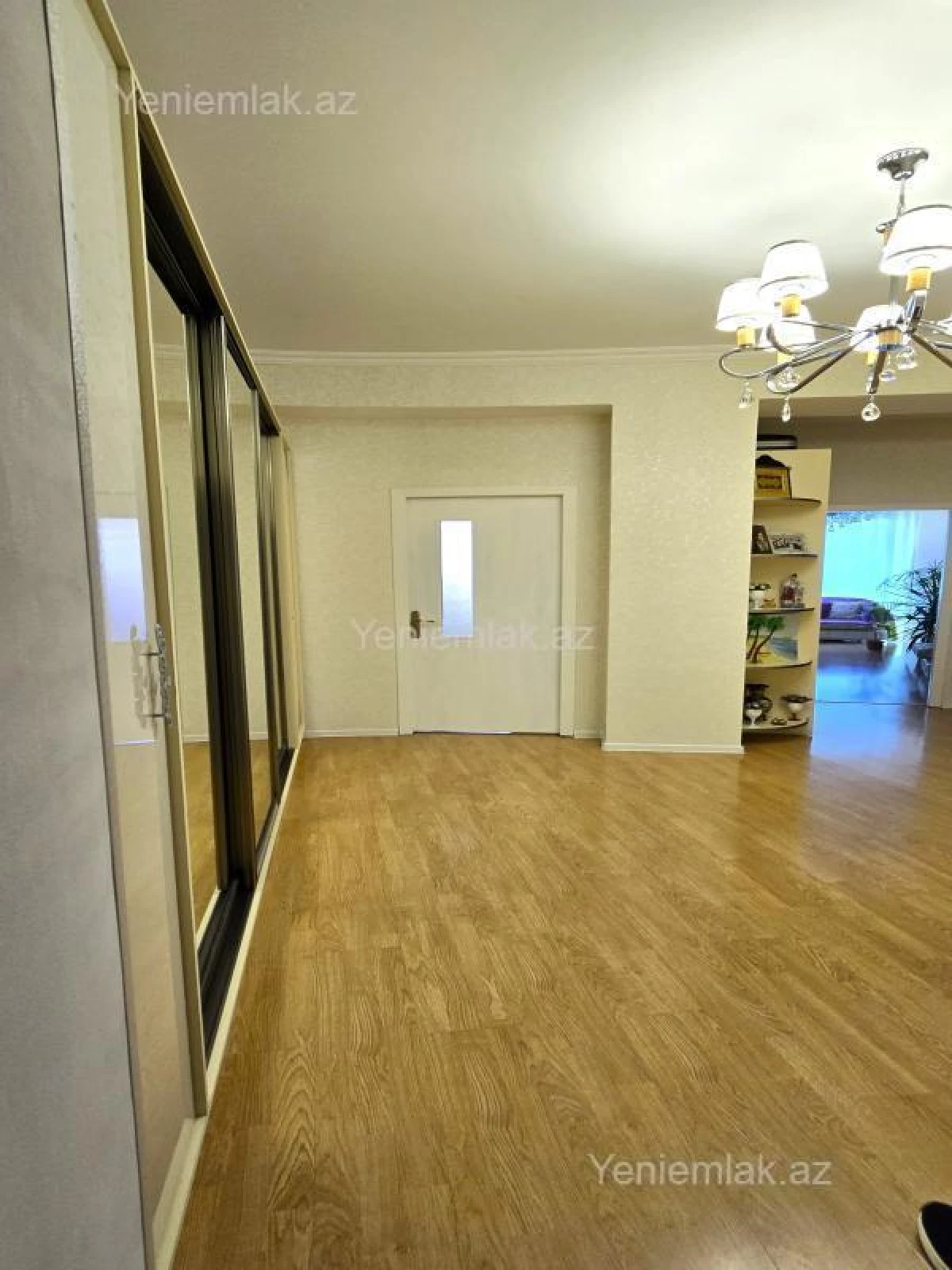 Satılır 2 otaqlı yeni tikili 95 m²