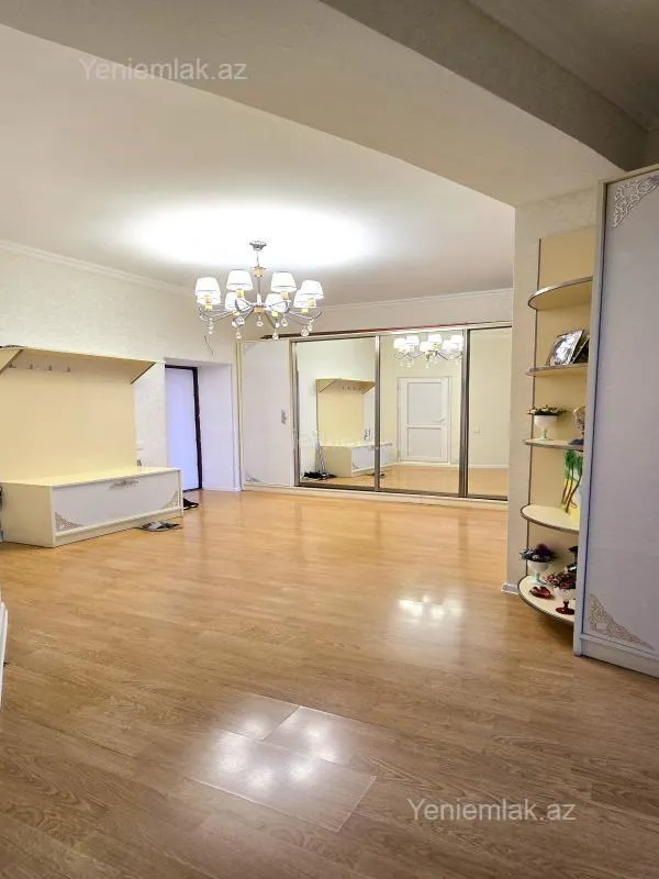 Satılır 2 otaqlı yeni tikili 95 m²