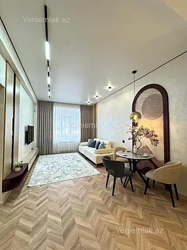 Satılır 3 otaqlı yeni tikili 80 m²