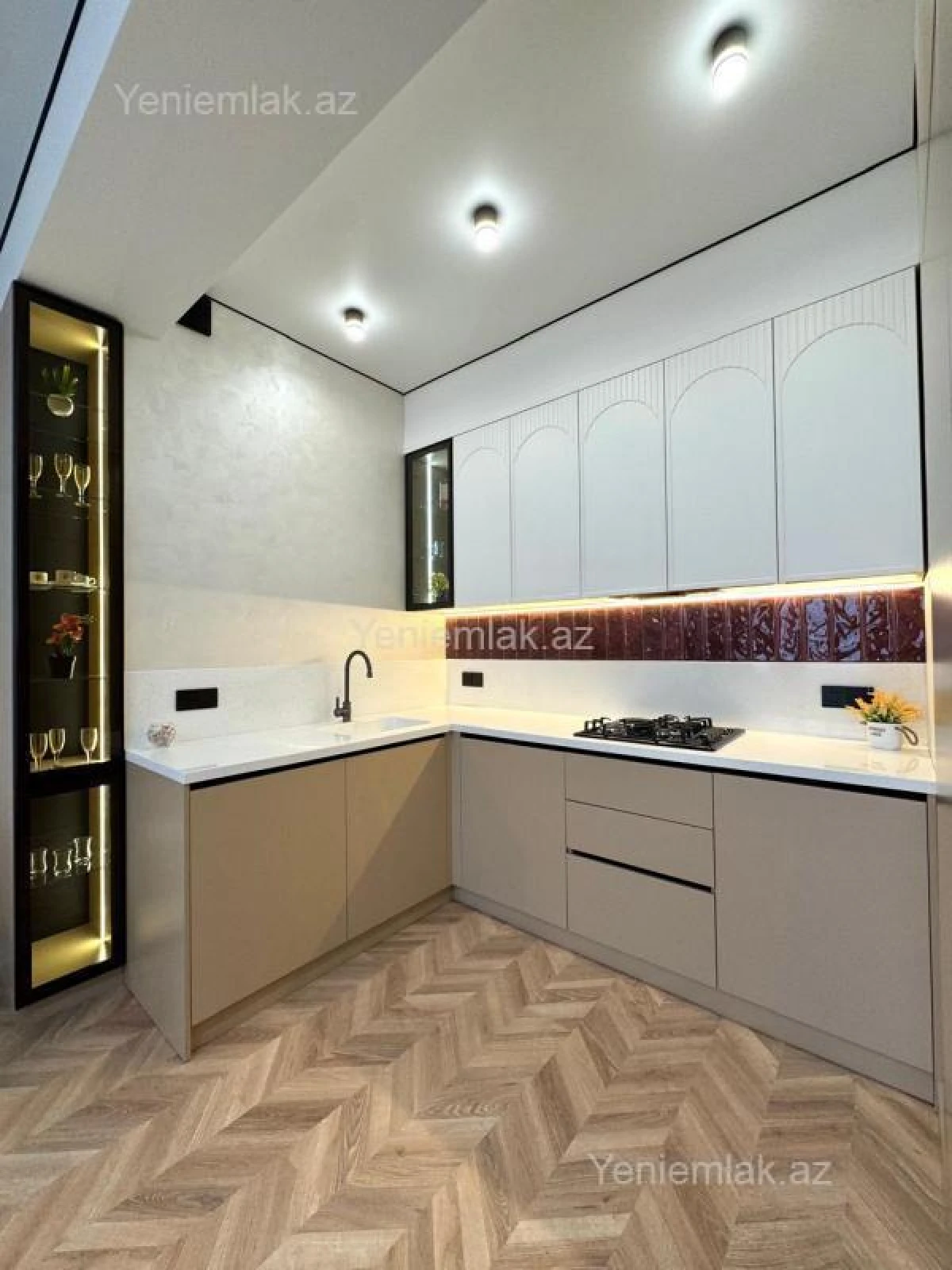 Satılır 3 otaqlı yeni tikili 80 m²