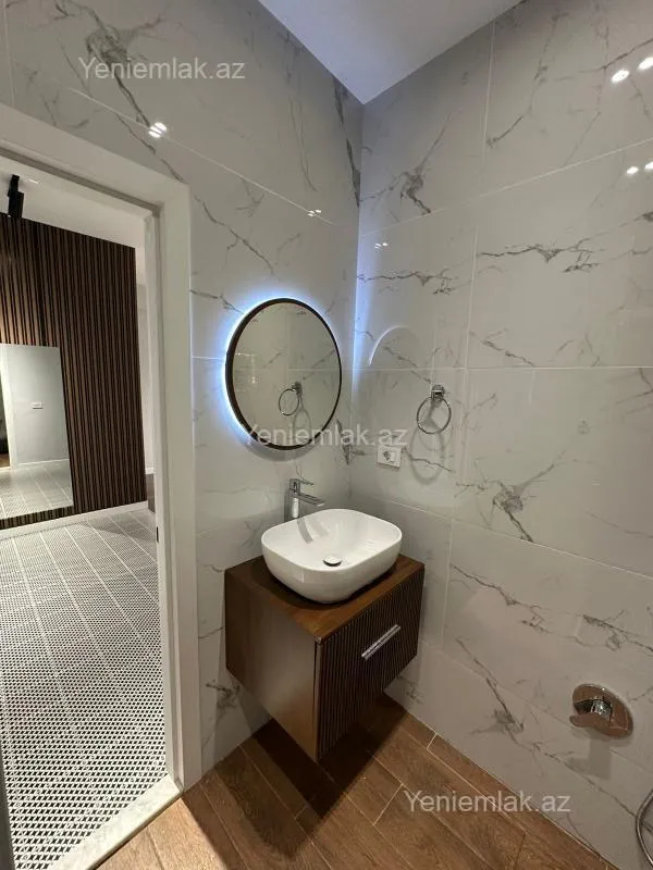 Satılır 2 otaqlı yeni tikili 60 m²