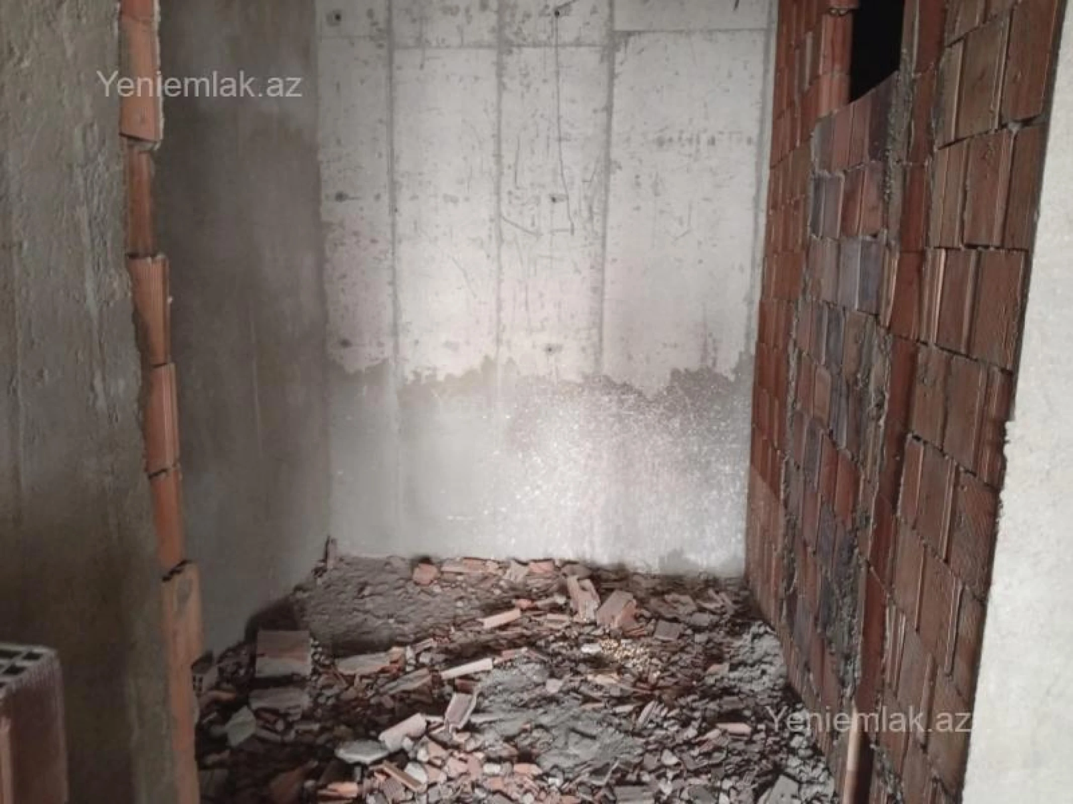 Satılır 2 otaqlı yeni tikili 76 m²